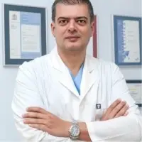 Θάνος Καράγεωργας – Χειρουργός Οδοντίατρος στον Πειραιά